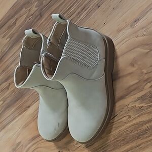 Girls Youth Beige Sand Taupe Chelsea Ankle Boots